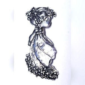 Vintage Sterling Silver Precious Little Girl 3D Brooch Pin.